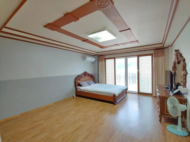 Baengnokdam Pension