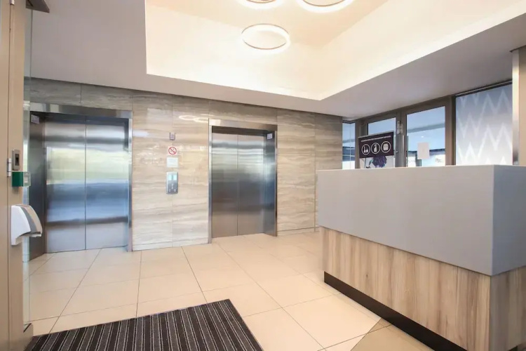 Sandton Smart Apartment Thirteen