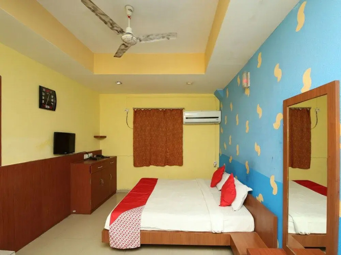 OYO 1764 Hotel Maruti Lodging