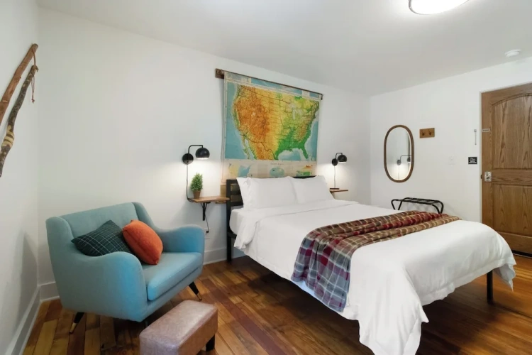 Economy room