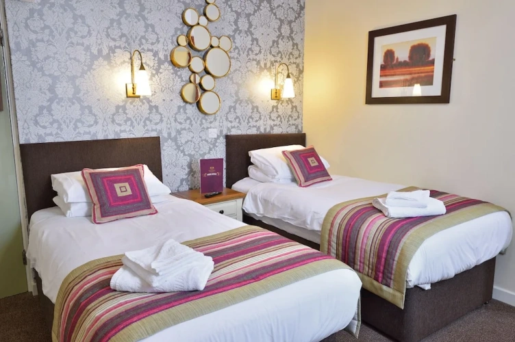Standard Twin room