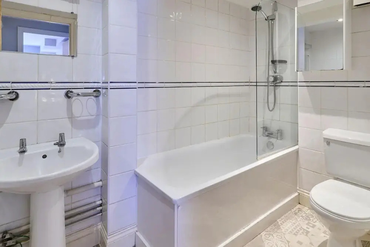 Host Stay Roper Road