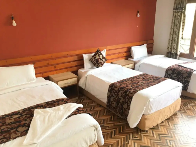 Sauraha Holiday Home