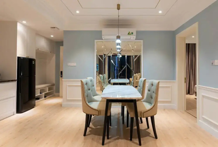 Louis Mo Apartment