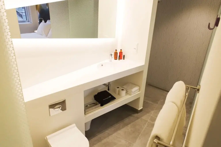 B-aparthotel City West