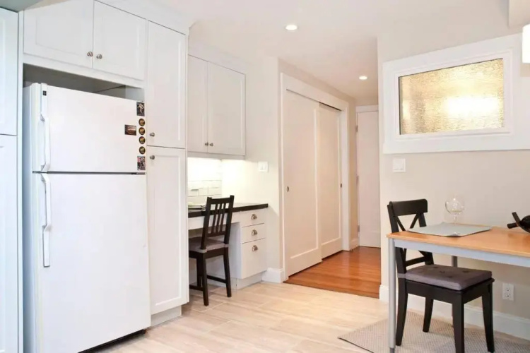 Private NewlyRenovated Br Apt