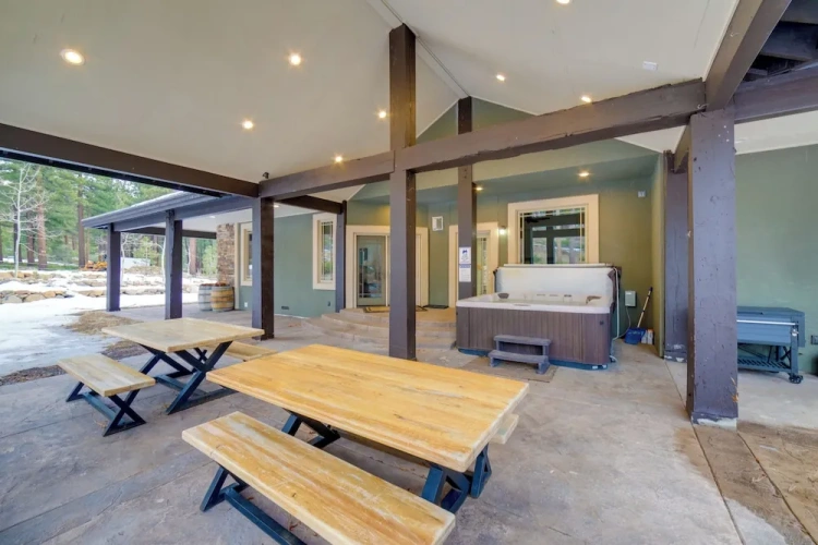 5 Bedrooms Cottage with balcony
