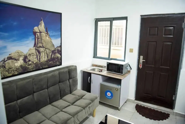 Lovely One-bed Apartment Located in Abuja