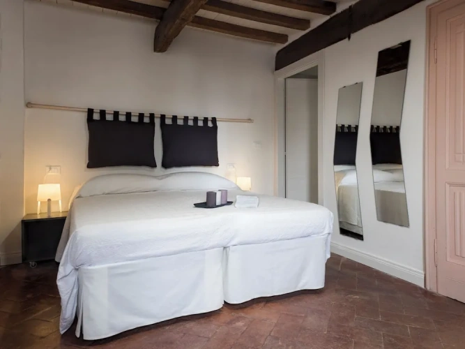 Standard Double room with courtyard view