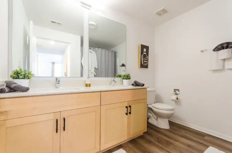 VIP LA Hollywood 5 BD Famous Suite