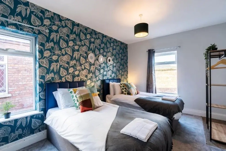 3 Bedrooms Apartment
