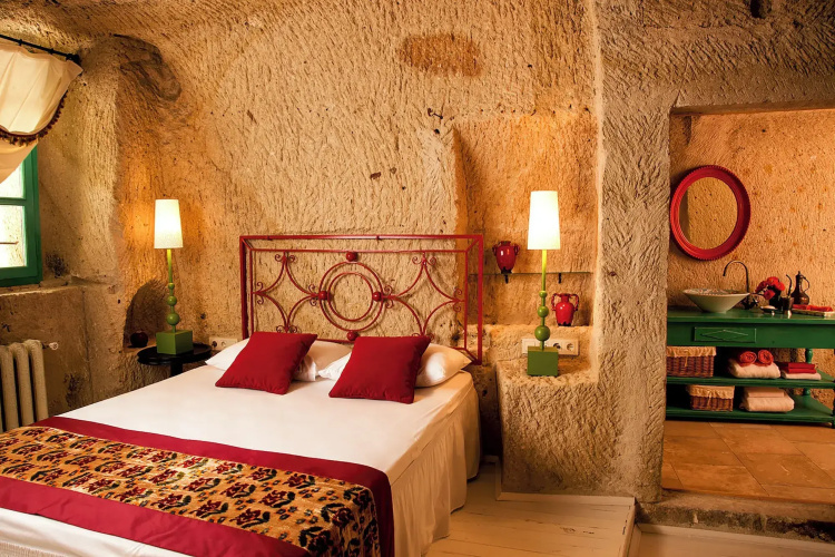 Hezen Cave Hotel