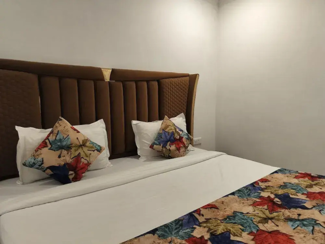 Farmhouse Inn