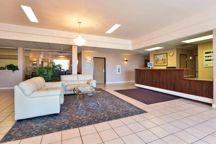 Econo Lodge Inn & Suites Jackpot near Casino
