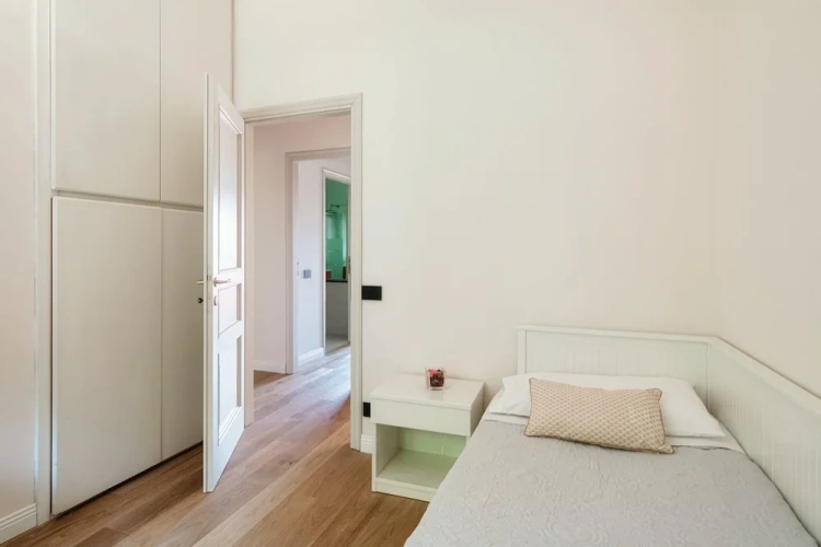 Apartment with balcony
