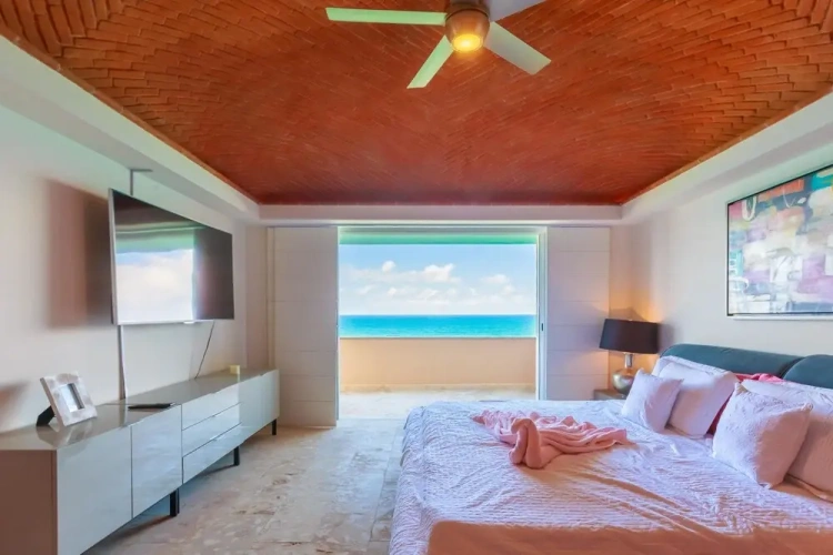 Standard room with balcony