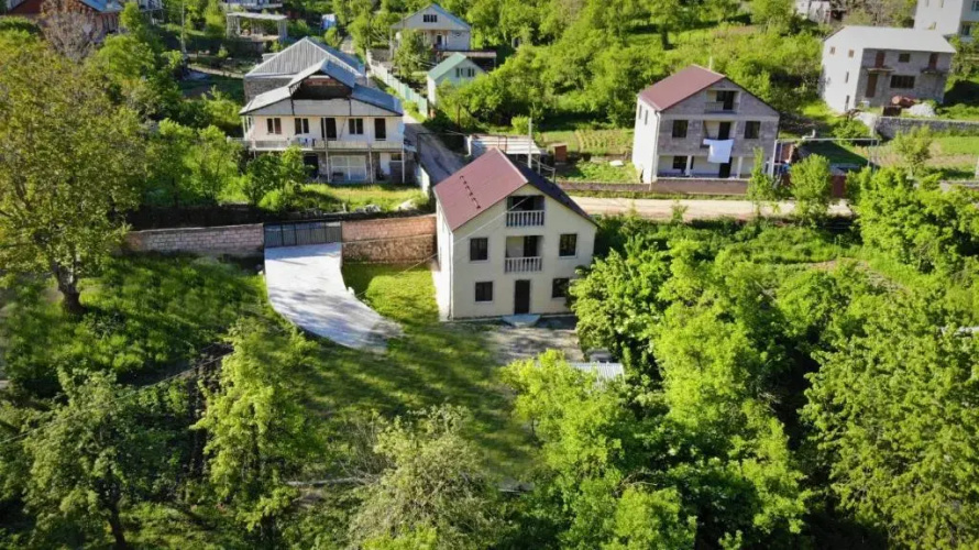 Tavresthouse