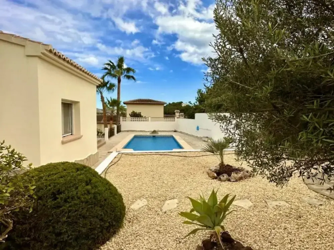 Three Bedroom Villa With Private Pool in Moraira