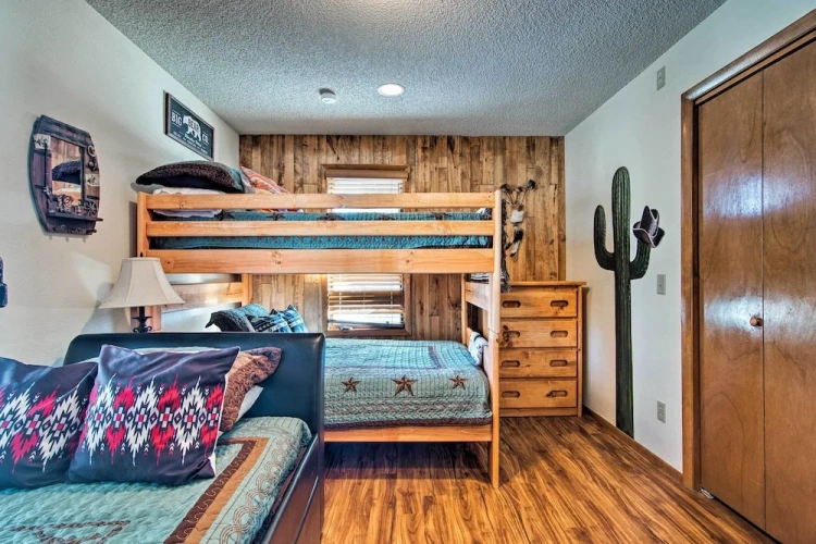 3 Bedrooms Cottage