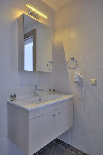 Delmar Suites & Residence
