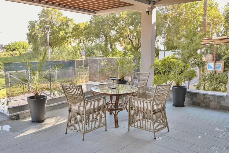 Seaside Nest in Kourouta Steps From the Beach