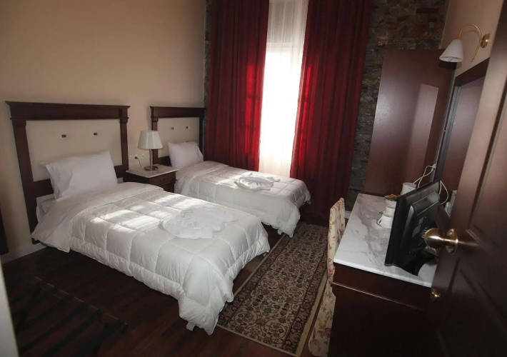 Aktaion Hotel