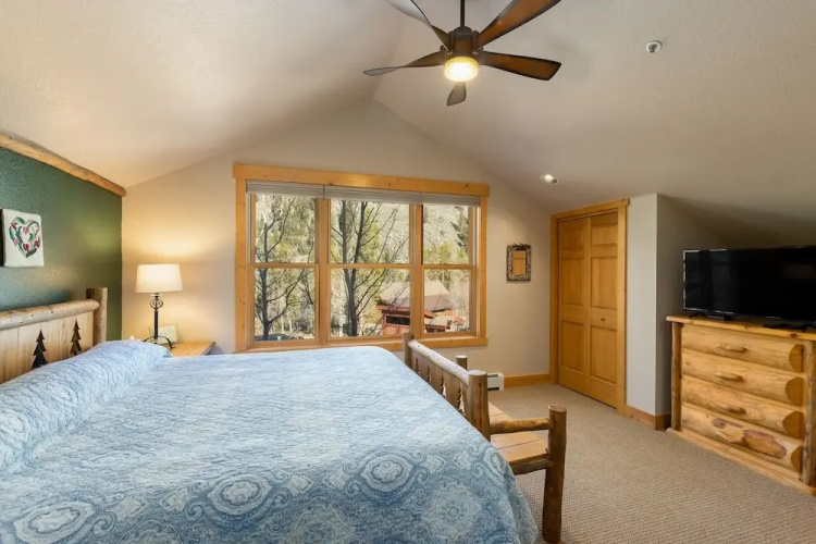 8767 Trappers Crossing 4 Bedroom Condo by RedAwning