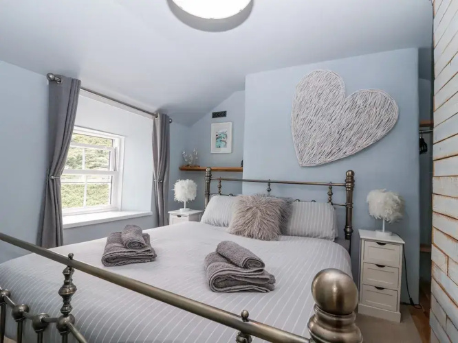 2 Cliff Cottages