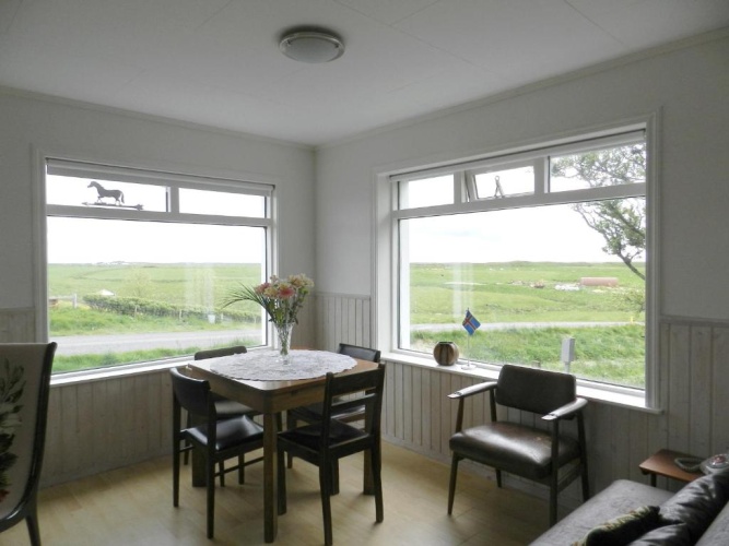 4 Bedrooms Cottage