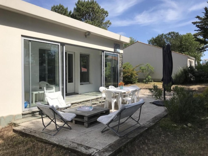 3 Bedrooms Cottage