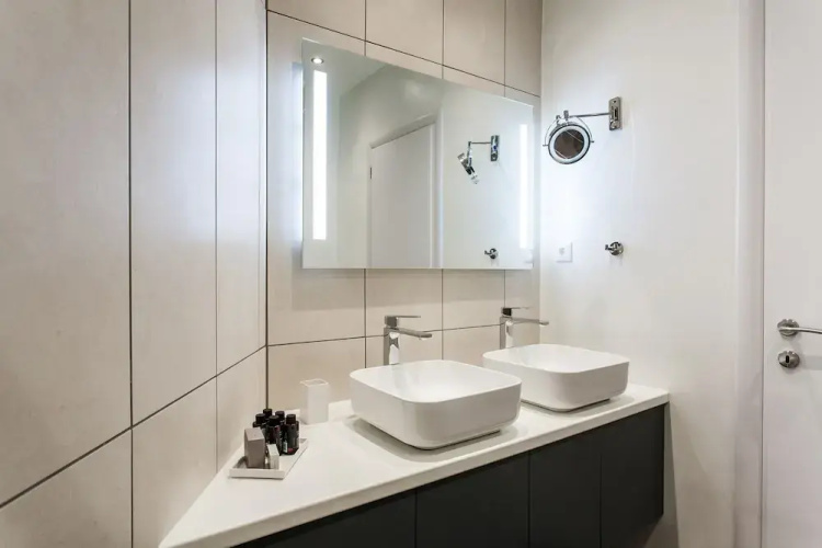UPSTREET Charming & Comfy 2BD Apt-Acropolis