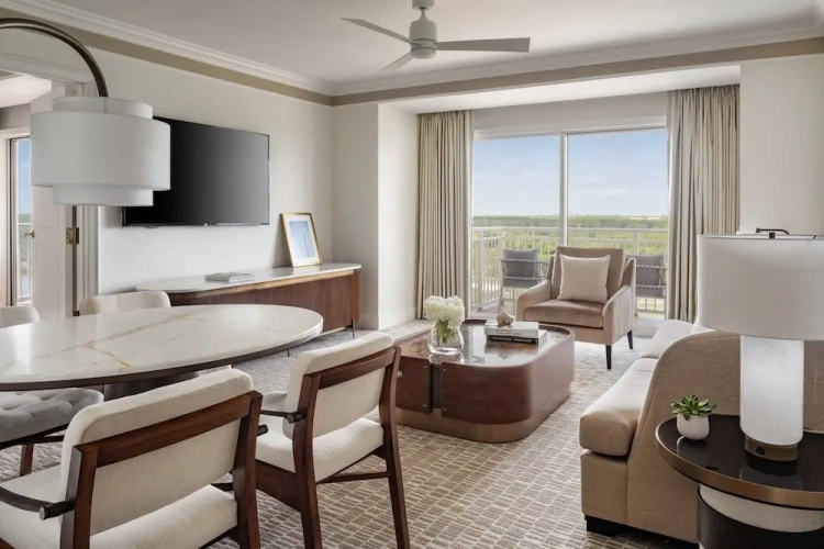 Executive Double Club Suite with view
