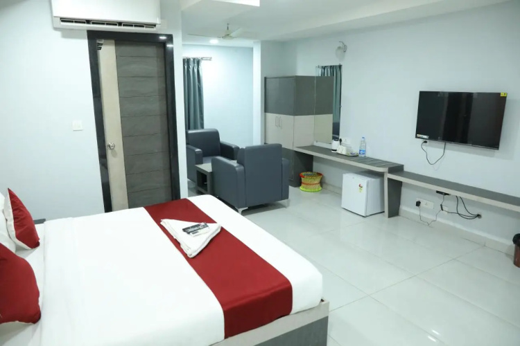 Hotel Blue Moon