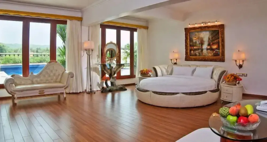 White Pearl Suites