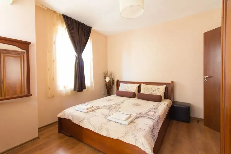 Domus Apartments