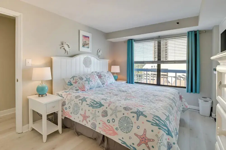 Ocean-view Balcony: Peaceful Forest Dunes Condo!