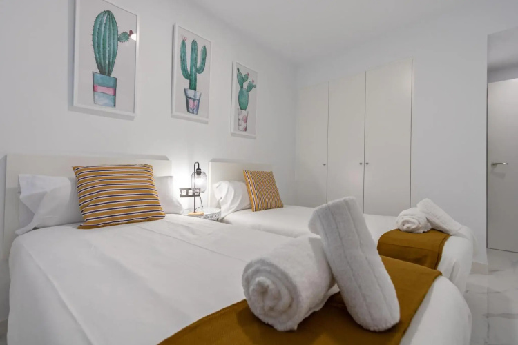 Lujan Deluxe Suites by Valcambre