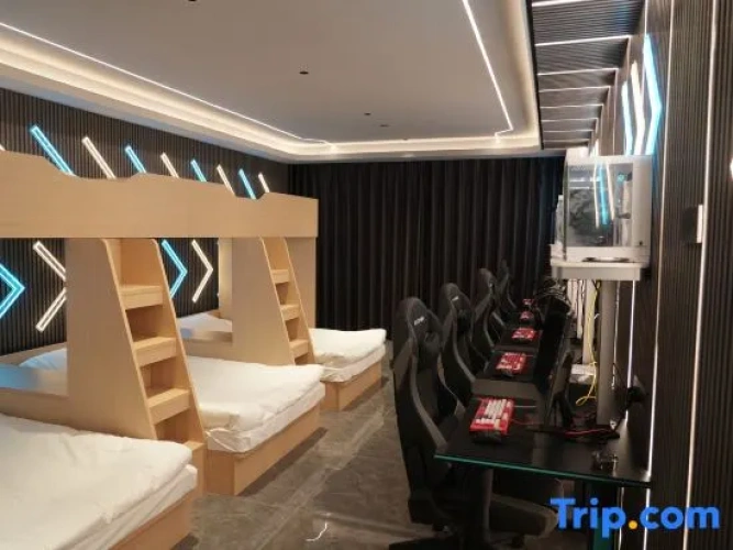 Standard Quintuple room