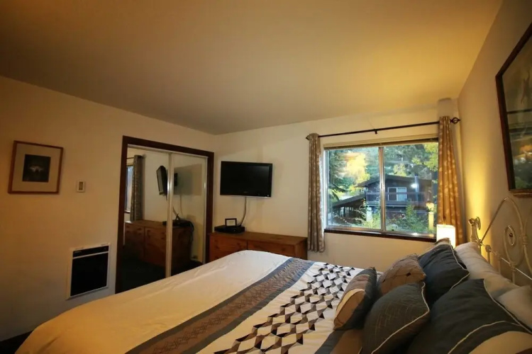 Mammoth S #135 2 Bedroom Condo