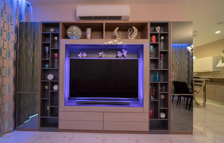 Luxury Apartment at Karon Hill