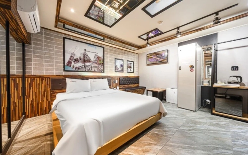 Guest rooms