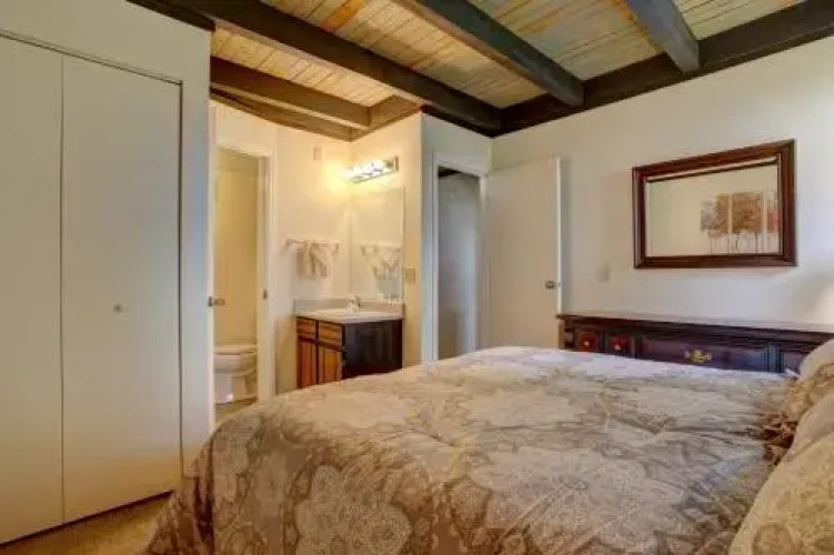 A203 Treehouse 2 Bedroom Condo by Redawning