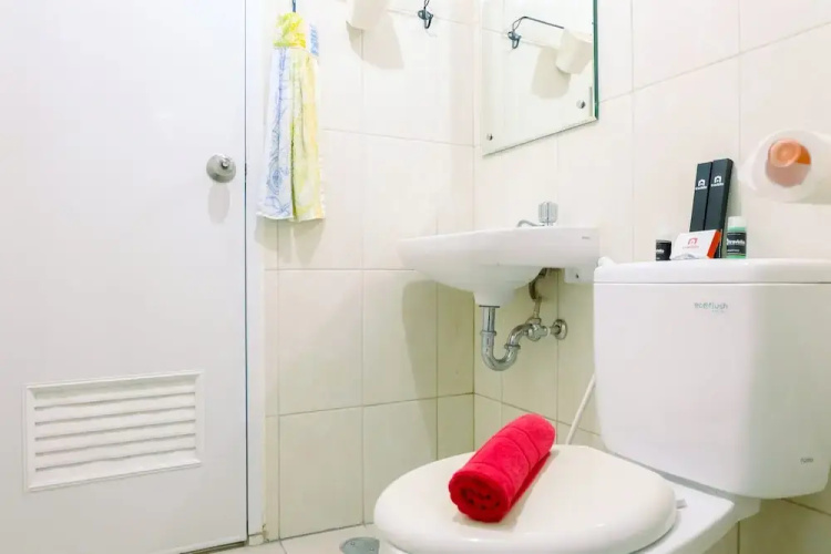 Enjoy 2BR @ Springlake Apartment