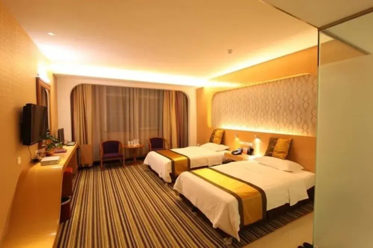 Hechi Shuntai Hotel