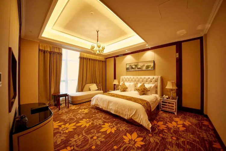 Deluxe Suite