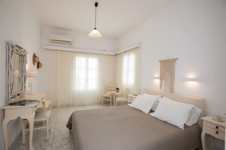 Charissi Hotel