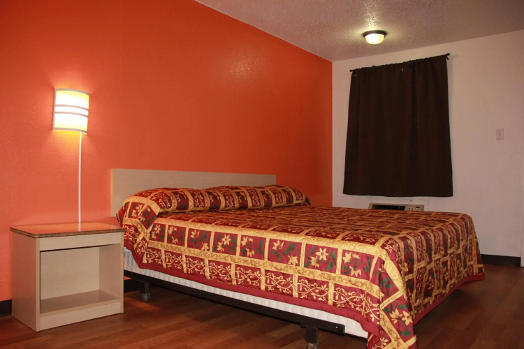 Sherman Inn