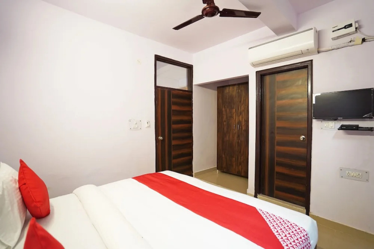 Spot On 30890 Sector 45 Noida