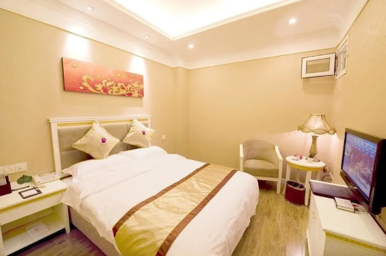 Dragon Hotel