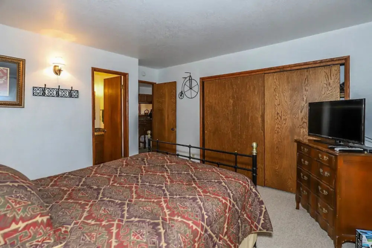 Serrano Cabin-1823 by Big Bear Vacations